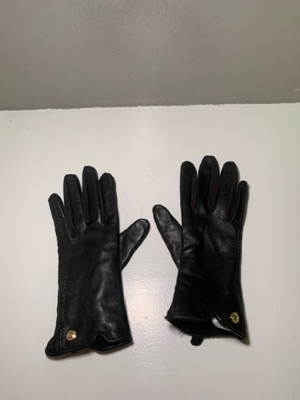 Black Leather Gloves with Gold Button Detail – Classic & Chic